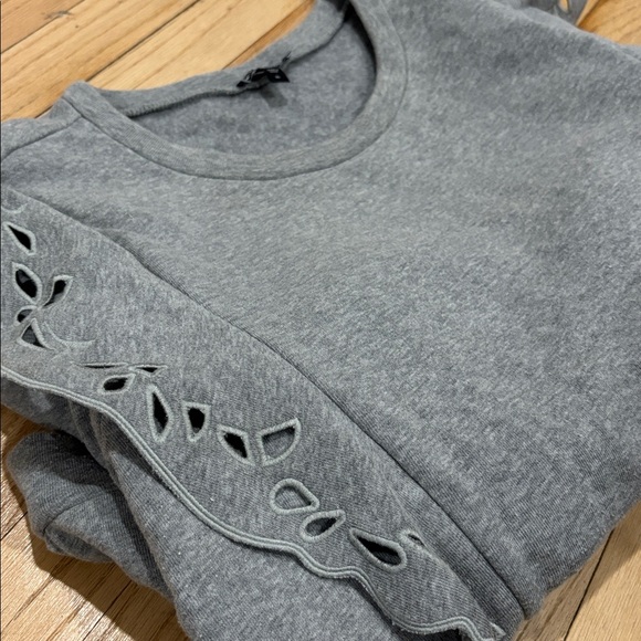 Express Sweater - Picture 5 of 5